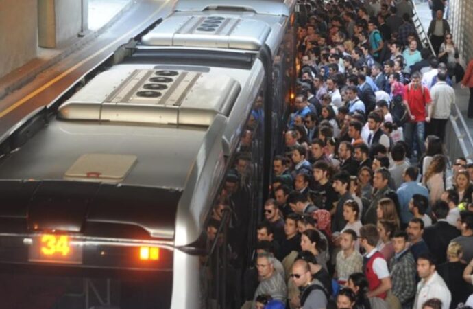 İstanbul’da ulaşıma yüzde 35 zam