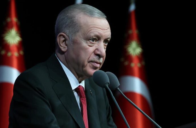 Erdoğan’dan Trump’a: Elini taşın altına koymasını bekliyoruz