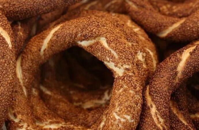 İstanbul’da simit 20 lira oldu