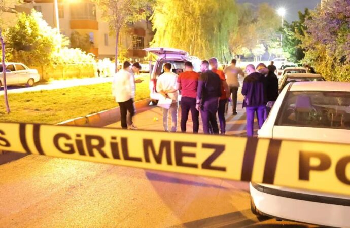 Ümraniye’de operasyon sırasında silahlı saldırı: Bir polis şehit, biri polis iki yaralı