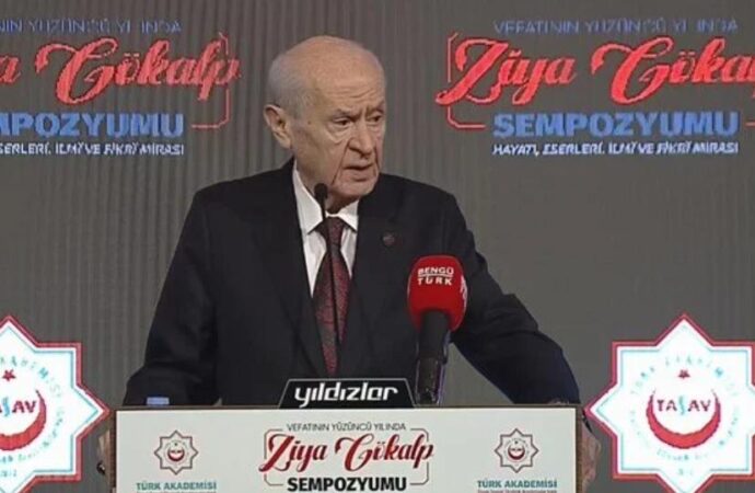 Bahçeli: Türkler ile Kürtlerin birbirini sevmesi farzdır