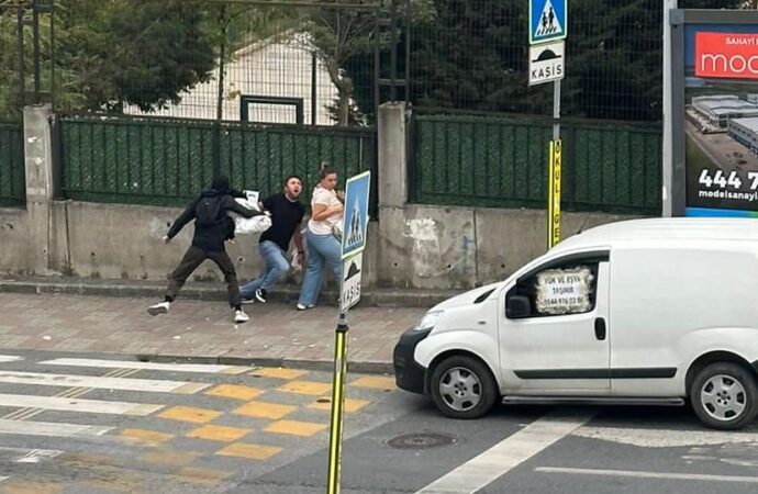 17 yaşındaki çocuk maske takıp rastgele 3 kişiyi bıçakladı