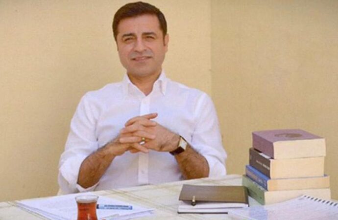 Selahattin Demirtaş’tan mesaj: Çözüm yolu siyaset, çözüm kurumu da TBMM’dir