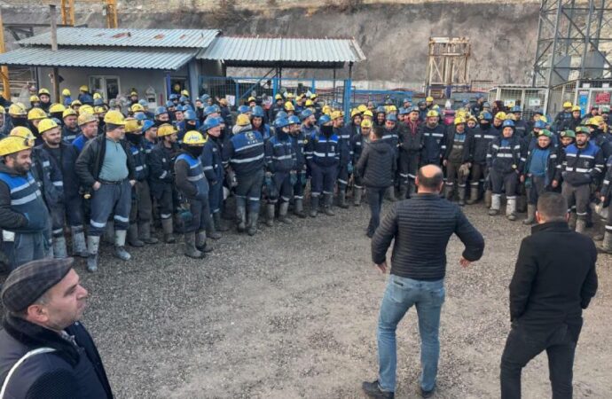 Çayırhan’da 500 madenci, kendilerini madene kapatarak eylem başlattı