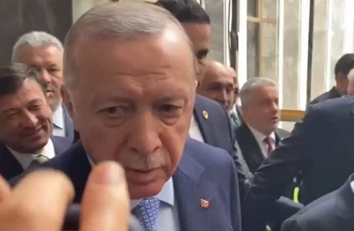 Erdoğan’dan Bahçeli’nin “İmralı ile DEM görüşsün” çağrısına yanıt: “Görüşüyor”