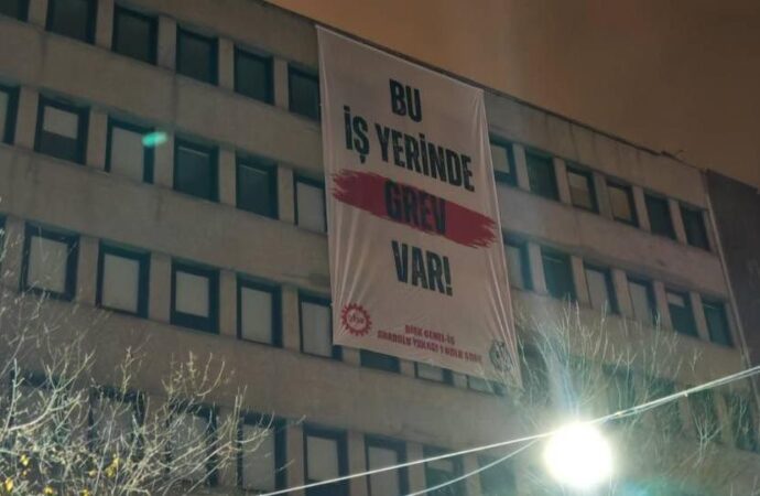 Kadıköy Belediyesi’ndeki grev bir dakika sürdü