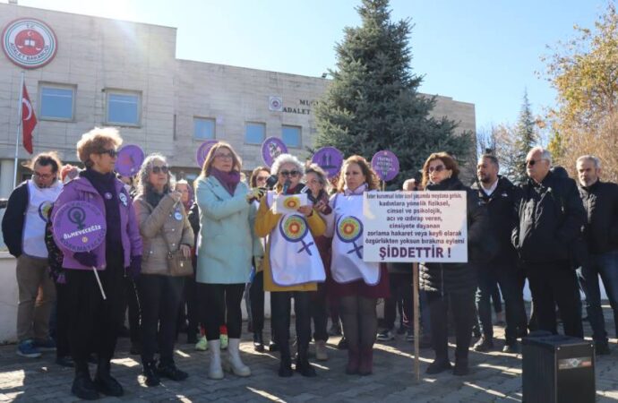 Kadın cinayetini protesto eden kadınlara para cezası!