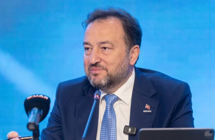 MÜSİAD Başkanı açıkladı: Yabancı işçiye yeni düzenleme geliyor