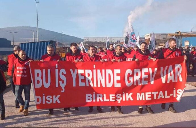 Metal işçileri bir fabrikada daha grev başladı