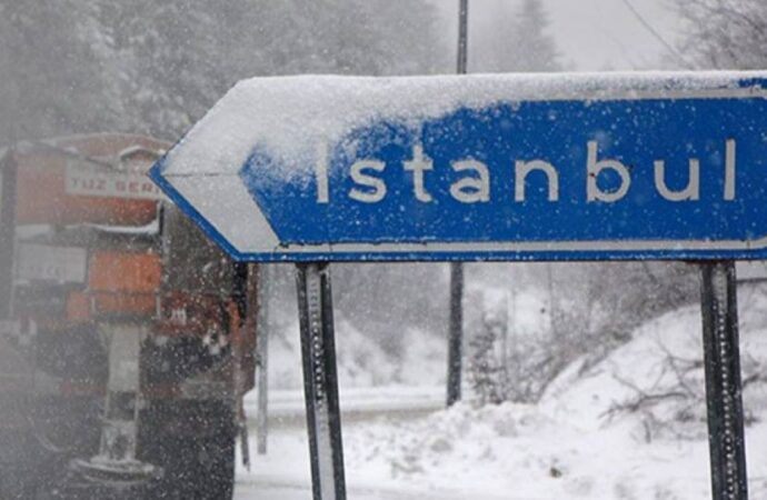 İstanbul’da kar, Antalya’da sel, İzmir’de fırtına alarmı