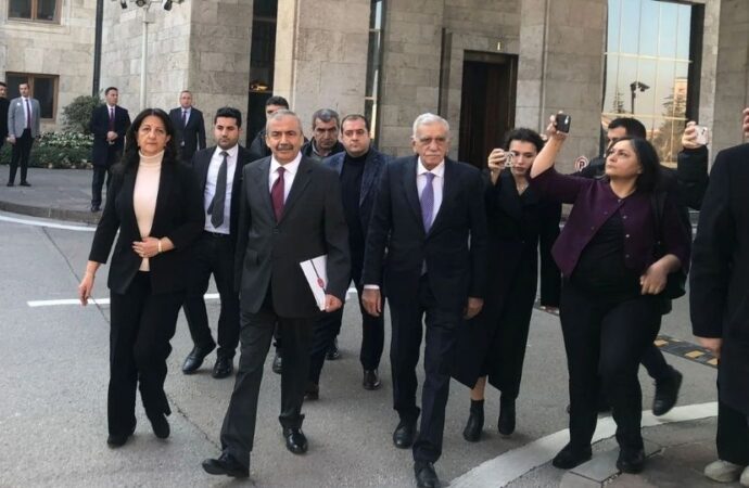 DEM Parti İmralı Heyeti tarihi çağrıya hazırlanıyor