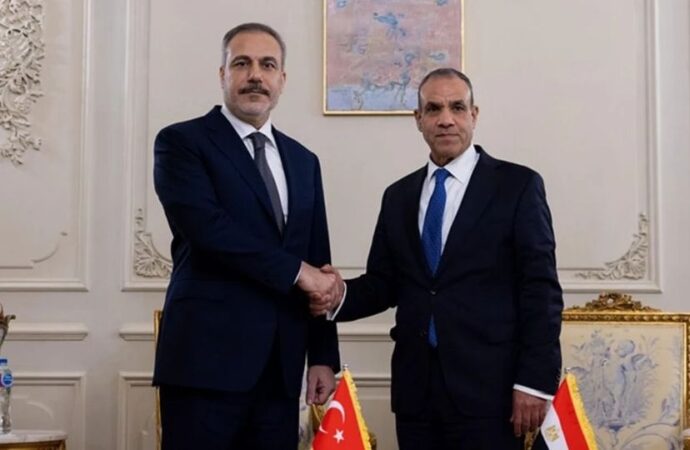 Dışişleri Bakanı Fidan, Mısır Dışişleri Bakanı Abdulati ile görüştü
