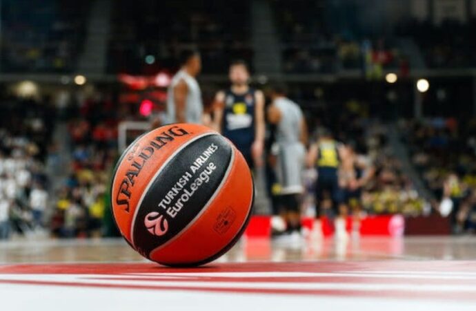 Fenerbahçe Beko ve Anadolu Efes bu hafta basketbola doyuracak