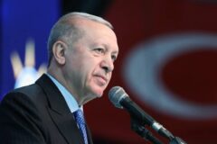 Erdoğan: İzmir, tarihinin en perişan devrini yaşıyor