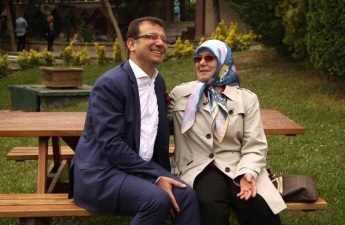 İmamoğlu’ndan annesine mesaj!