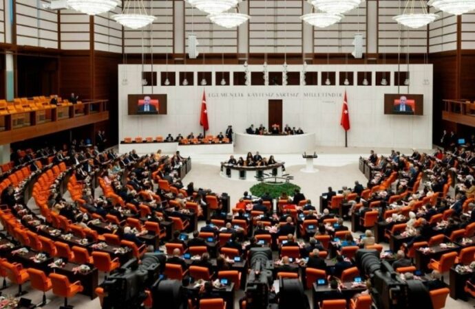 Meclis’te ‘kolonya’ tartışması: Birleşime ara verildi!