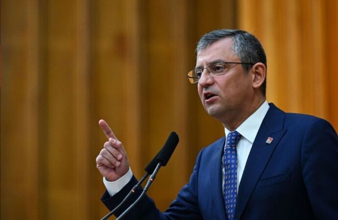 Özgür Özel’den Cumhurbaşkanı Erdoğan’a yönelik sert eleştiri: “Trump’a tutunabilmek için Filistin davasını satıyorsa Erdoğan, yazıklar olsun”