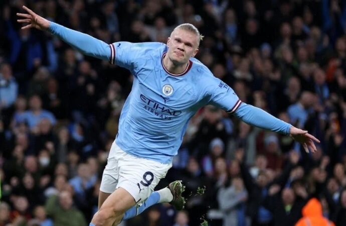 Erling Haaland, Premier Lig tarihine geçti!
