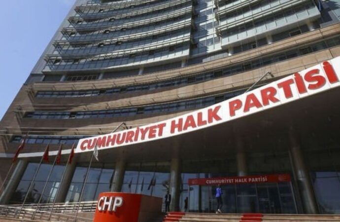 CHP’li isimlere ‘terör’ soruşturması: Emir Sarıgül’ün de aralarında bulunduğu 25 kişi hakkında kamu davası açıldı