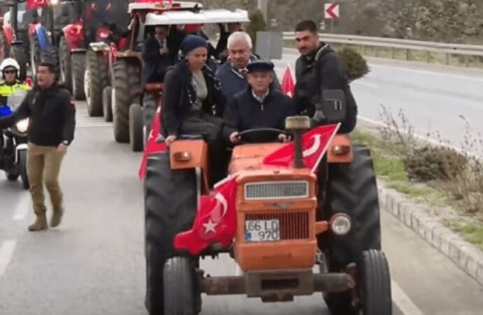 CHP’nin Yozgat mitinginden detaylar! Özgür Özel: “Çiftçi nasıl geçinsin?”