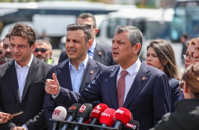 Özgür Özel: “Odunlardan sonuç alamayanlar hayvanları devreye sokmuş”