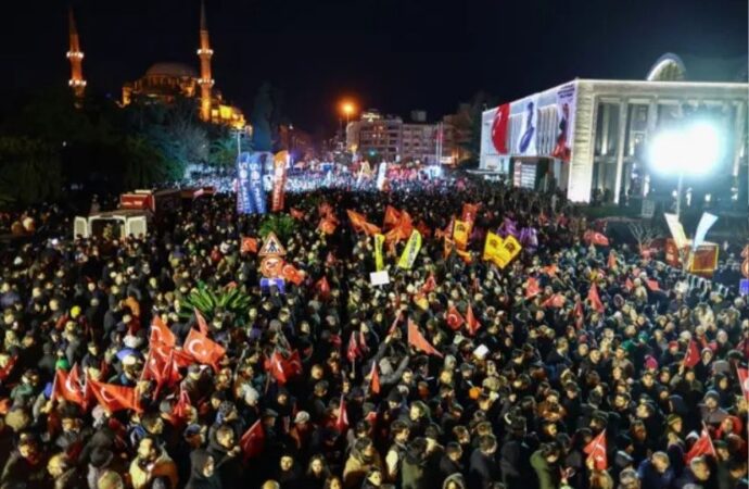 Saraçhane eylemlerinde gözaltına alınan 93 kişi yargı önünde!
