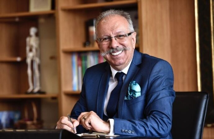Prof. Dr. Oğuz Özyaral’dan Sağlıklı Beslenme Tavsiyeleri: Sınav Döneminde Sadece Bilgi Değil, Vücut da Sınavda