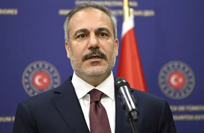Bakan Hakan Fidan’dan YPG’ye mesaj: “Suriye’de YPG’nin kurnazlıklarını görmüyor değiliz”