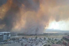Çanakkale’de Başlayan Yangın Ormanlık Alana Sıçradı