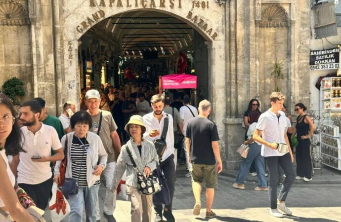 Türkiye’ye Gelen Yabancı Turist Sayısı Düştü