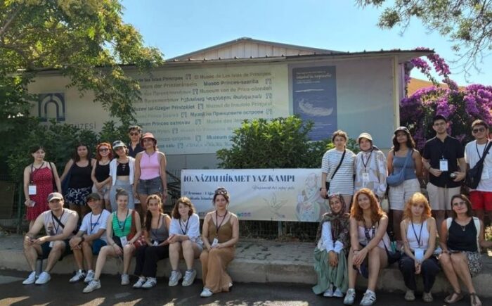 Nazım Hikmet Yaz Kampı’nın 10’uncusu Büyükada da düzenlendi