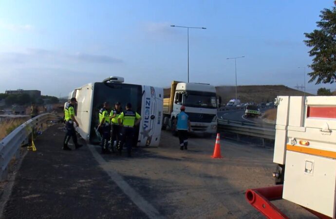 İstanbul’da Yolcu Otobüsü Faciası: 3 Kişi Hayatını Kaybetti, 20 Yaralı