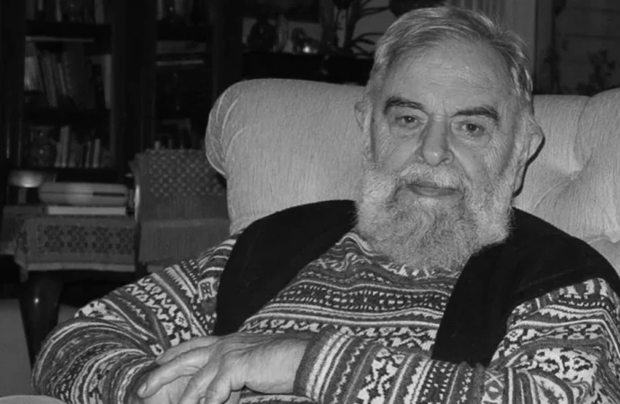 Tarihçi Mete Tunçay hayatını kaybetti