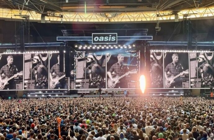 Oasis Konseri Faciaya Dönüştü!