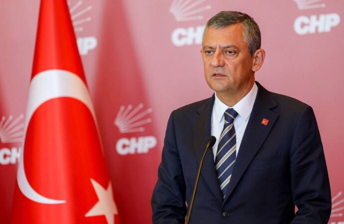 Özgür Özel: “Şehit Ailelerinin Endişesi Giderilmeden Süreç Yürütülmez”