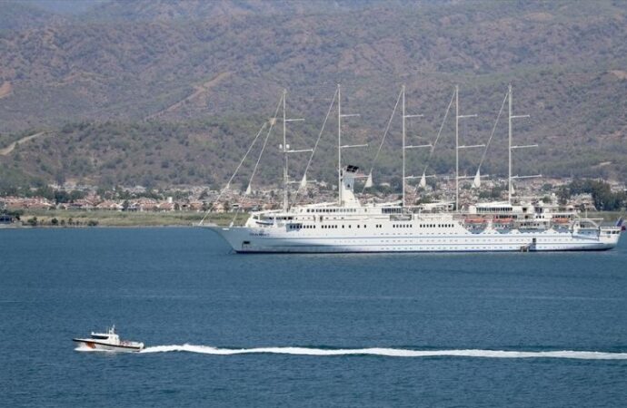 Fransız Bayraklı “Club Med 2” Fethiye’ye Demir Attı