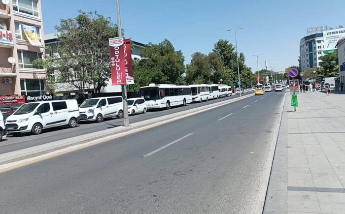 Kamu-İş’in Külliye Yürüyüşü Polis Engelini Aşamadı