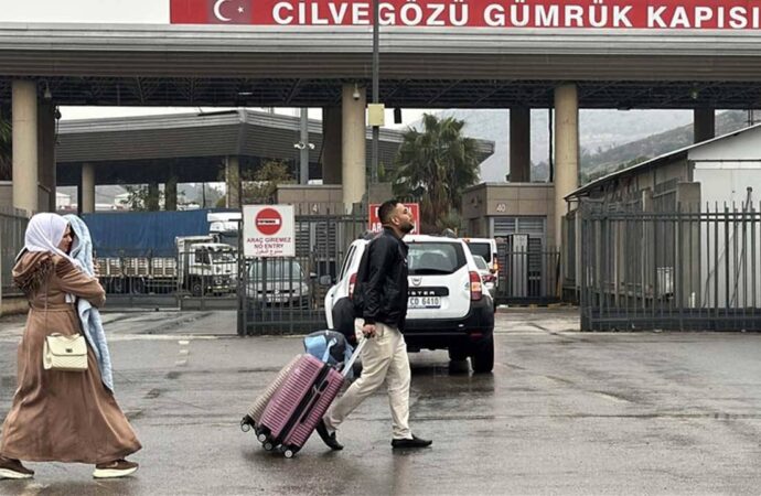 Suriye’ye Pasaportla Geçiş İşlemleri Başladı